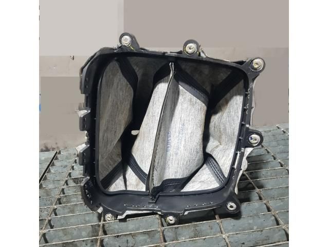 bontott MITSUBISHI L 200 Váltószoknya