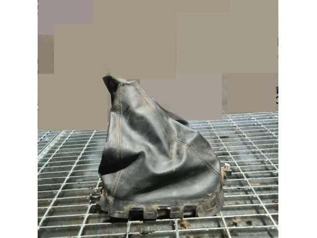 bontott MITSUBISHI L 200 Váltószoknya