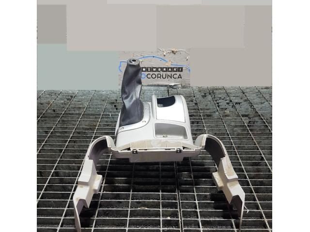 bontott MITSUBISHI L 200 Váltószoknya