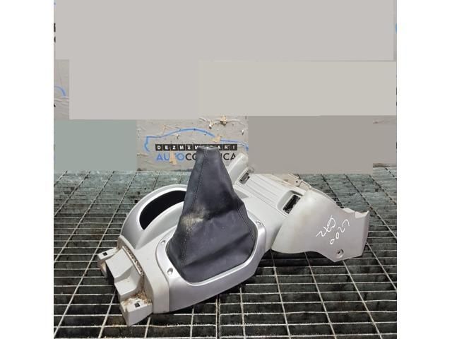 bontott MITSUBISHI L 200 Váltószoknya