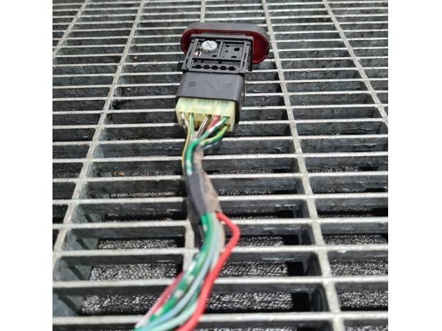 bontott MITSUBISHI L 200 Vészvillogó Kapcsoló