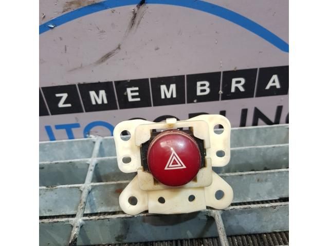 bontott MITSUBISHI L 200 Vészvillogó Kapcsoló