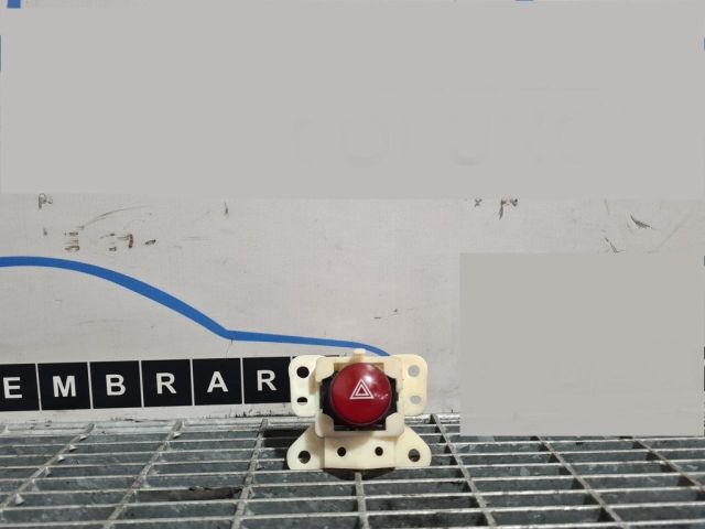 bontott MITSUBISHI L 200 Vészvillogó Kapcsoló