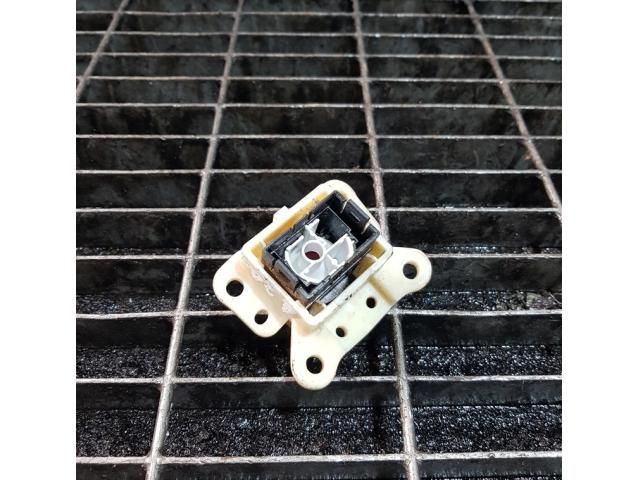 bontott MITSUBISHI L 200 Vészvillogó Kapcsoló