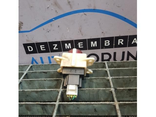 bontott MITSUBISHI L 200 Vészvillogó Kapcsoló