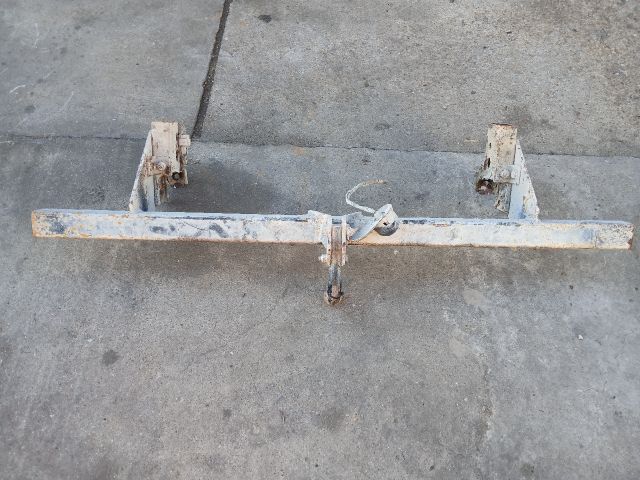 bontott MITSUBISHI L 200 Vonóhorog