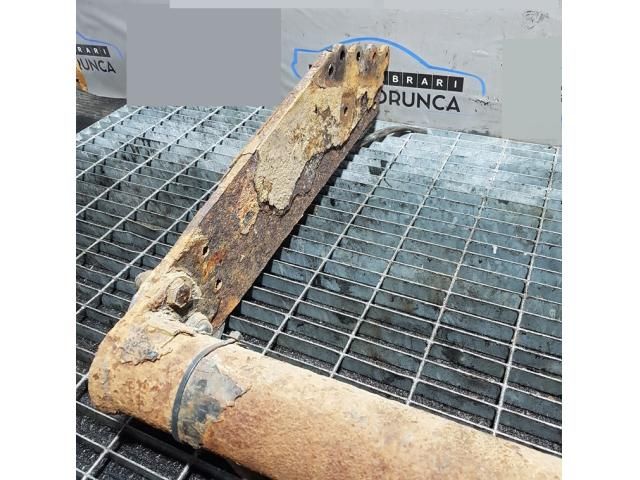 bontott MITSUBISHI L 200 Vonóhorog