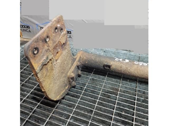 bontott MITSUBISHI L 200 Vonóhorog