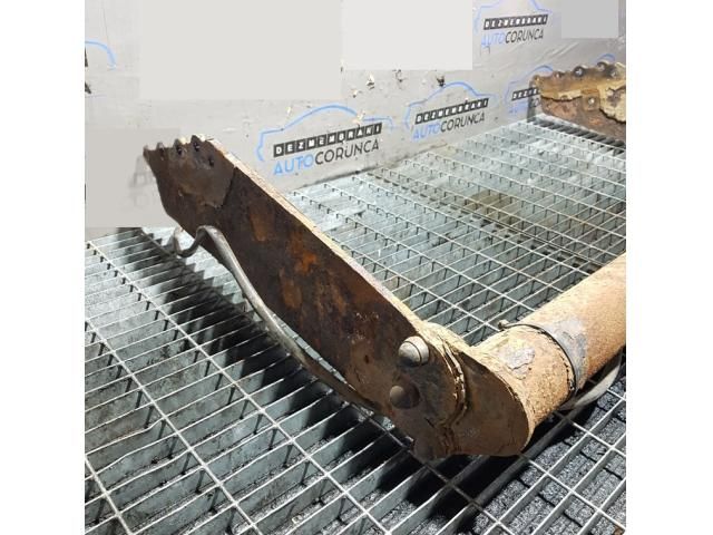 bontott MITSUBISHI L 200 Vonóhorog