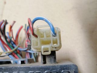 bontott MITSUBISHI L 300 Biztosítéktábla Motortér