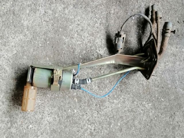 bontott MITSUBISHI L 300 Üzemanyag Szivattyú