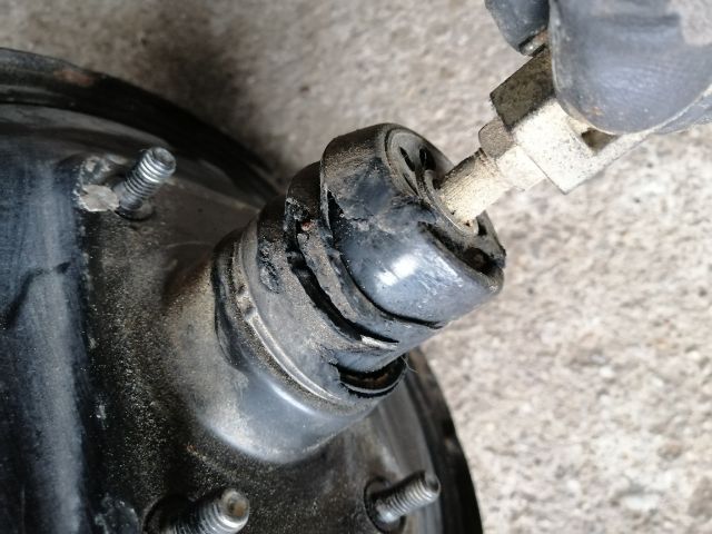 bontott MITSUBISHI L 300 Fékrásegítő