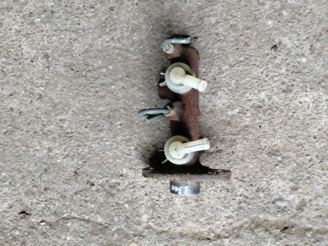 bontott MITSUBISHI L 300 Főfékhenger