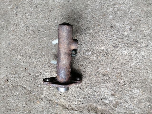 bontott MITSUBISHI L 300 Főfékhenger