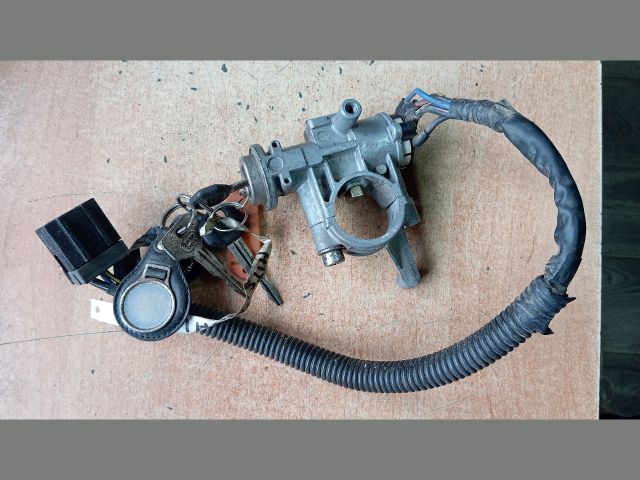 bontott MITSUBISHI L 300 Gyújtáskapcsoló