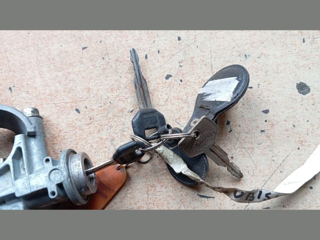 bontott MITSUBISHI L 300 Gyújtáskapcsoló