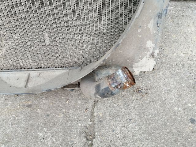 bontott MITSUBISHI L 300 Vízhűtő Radiátor (Nem klímás)