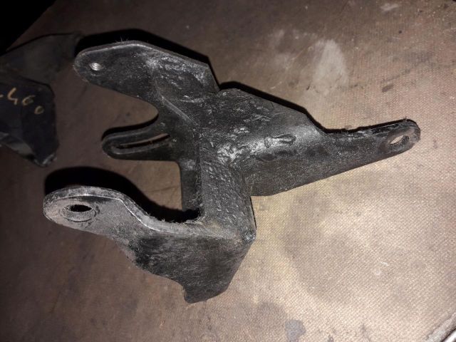 bontott MITSUBISHI L 300 Szervó Tartó Bak (Magában)