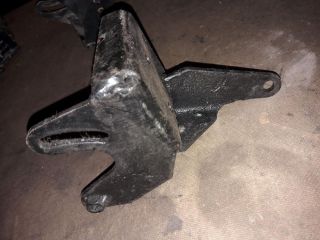 bontott MITSUBISHI L 300 Szervó Tartó Bak (Magában)