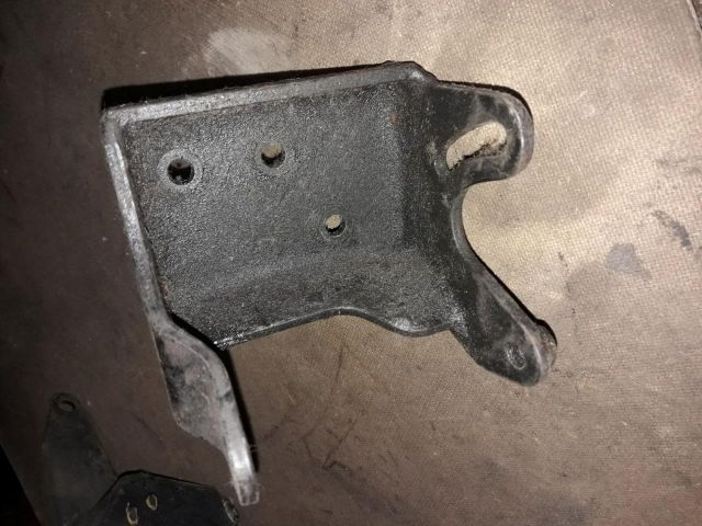 bontott MITSUBISHI L 300 Szervó Tartó Bak (Magában)