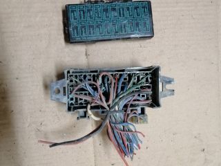 bontott MITSUBISHI L 300 Biztosítéktábla Motortér