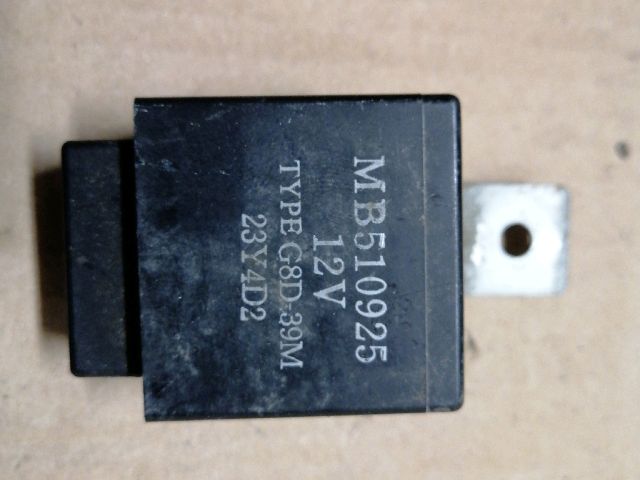 bontott MITSUBISHI L 300 Ablaktörlő Relé