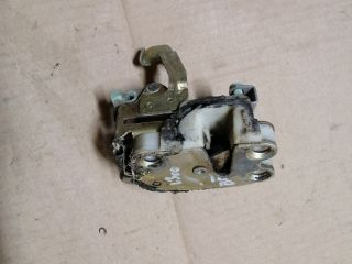 bontott MITSUBISHI L 300 Bal első Ajtózár