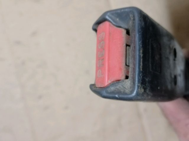 bontott MITSUBISHI L 300 Bal első Biztonsági Öv Csat