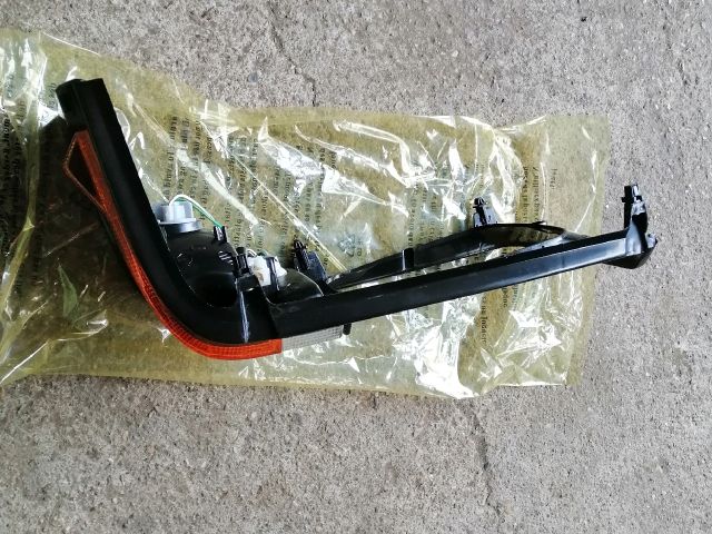 bontott MITSUBISHI L 300 Bal első Irányjelző