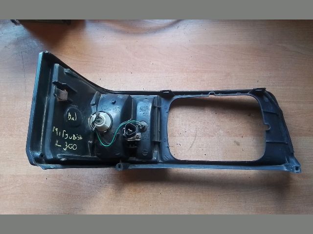 bontott MITSUBISHI L 300 Bal első Irányjelző