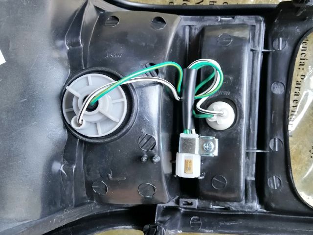 bontott MITSUBISHI L 300 Bal első Irányjelző