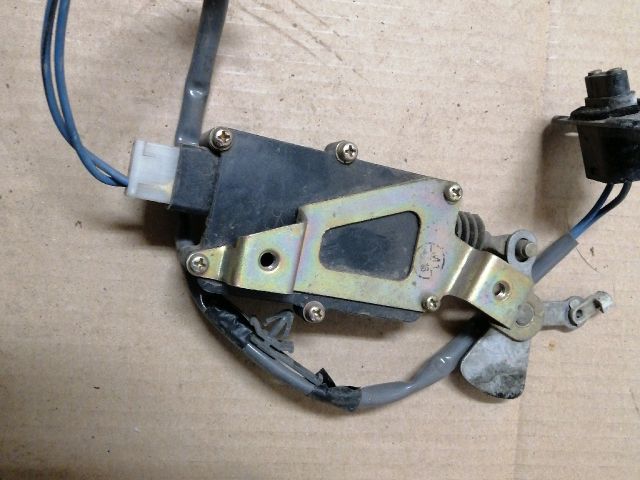 bontott MITSUBISHI L 300 Bal hátsó Központizár Motor