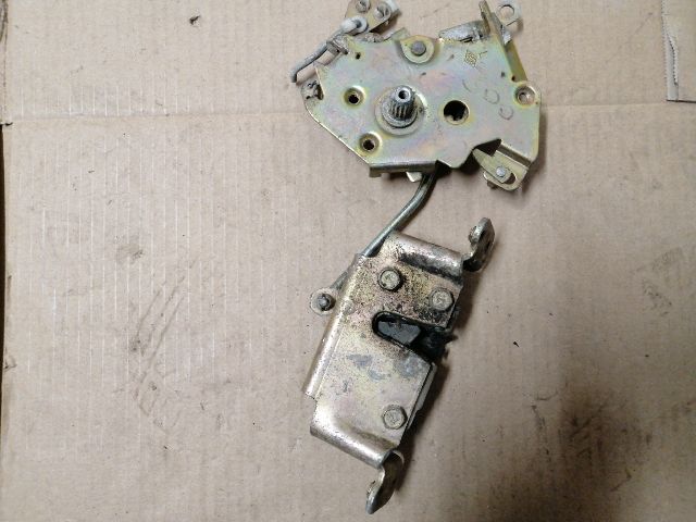 bontott MITSUBISHI L 300 Bal hátsó Tolóajtó Ajtónyitó Szerkezet