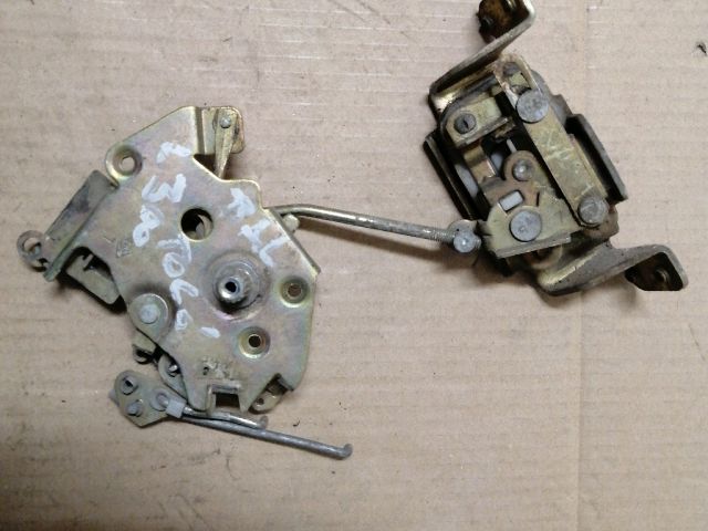 bontott MITSUBISHI L 300 Bal hátsó Tolóajtó Ajtónyitó Szerkezet