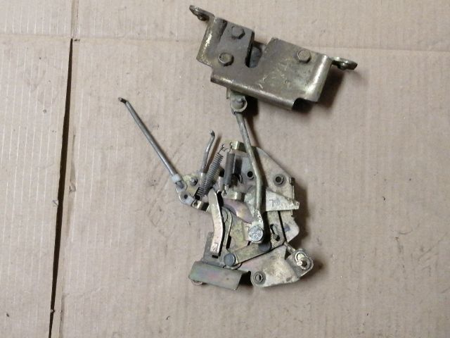 bontott MITSUBISHI L 300 Bal hátsó Tolóajtó Ajtónyitó Szerkezet