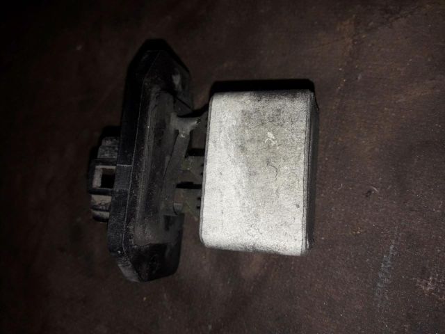 bontott MITSUBISHI L 300 Előtét Ellenállás Fűtőmotor