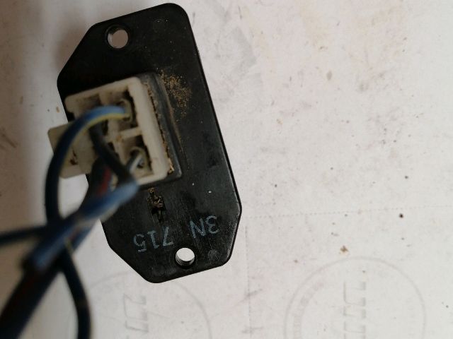 bontott MITSUBISHI L 300 Előtét Ellenállás Fűtőmotor