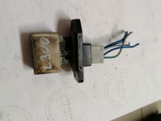 bontott MITSUBISHI L 300 Előtét Ellenállás Fűtőmotor