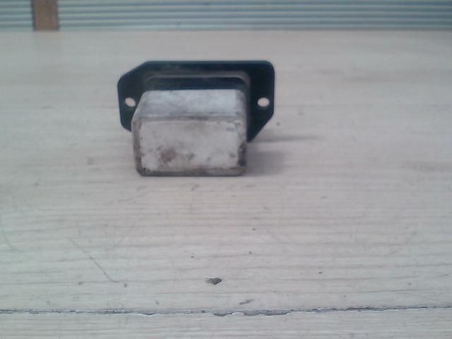 bontott MITSUBISHI L 300 Előtét Ellenállás Fűtőmotor