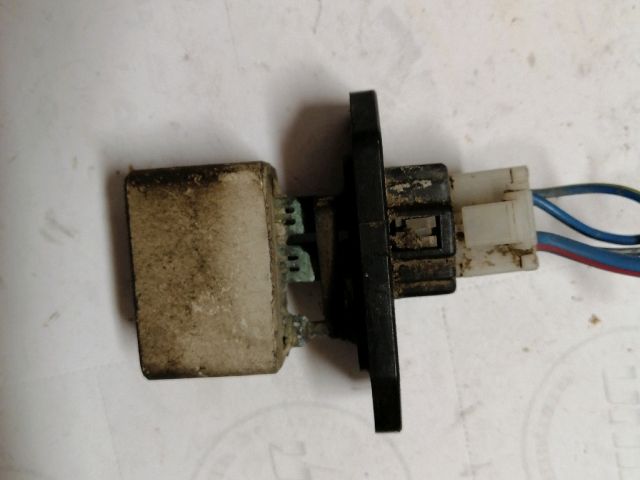 bontott MITSUBISHI L 300 Előtét Ellenállás Fűtőmotor