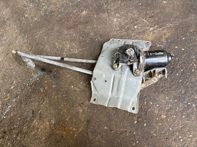 bontott MITSUBISHI L 300 Első Ablaktörlő Szerkezet Motorral