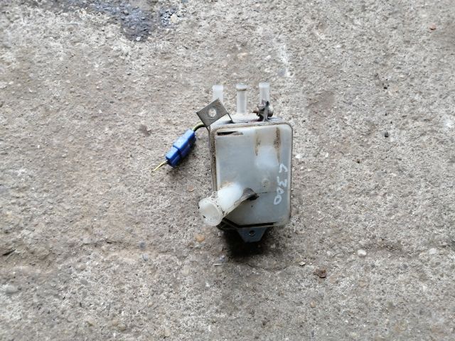 bontott MITSUBISHI L 300 Fékfolyadék Tartály