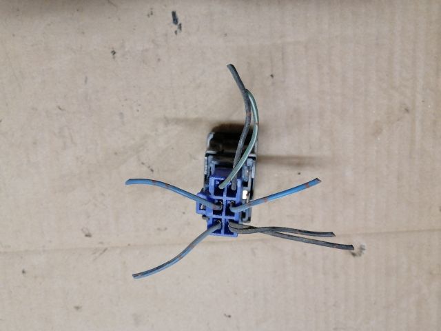 bontott MITSUBISHI L 300 Fűtéskapcsoló (manuális klímás)