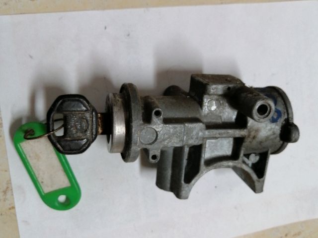 bontott MITSUBISHI L 300 Gyújtáskapcsoló Házzal