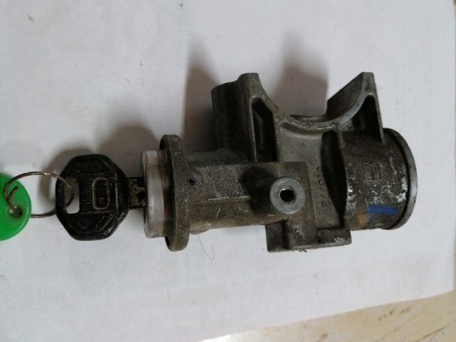 bontott MITSUBISHI L 300 Gyújtáskapcsoló Házzal