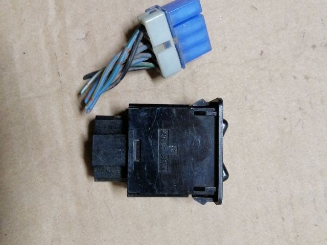 bontott MITSUBISHI L 300 Hátsó Ablaktörlő Kapcsoló