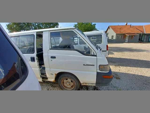 bontott MITSUBISHI L 300 Jobb első Ajtó (Részeivel)