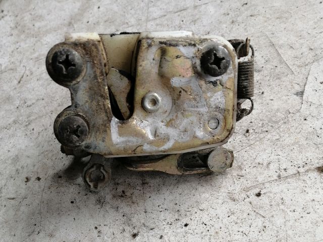 bontott MITSUBISHI L 300 Jobb első Ajtózár