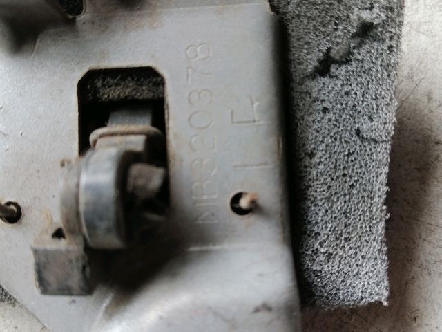 bontott MITSUBISHI L 300 Jobb első Belső Kilincs