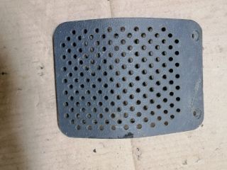 bontott MITSUBISHI L 300 Jobb első Hangszóró Burkolat